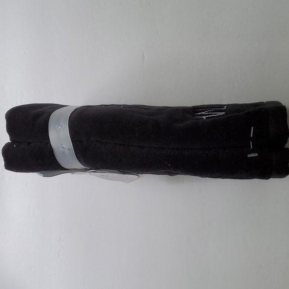 Rae Dunn Happy Halloween Hand Towels - Picture 4 of 5